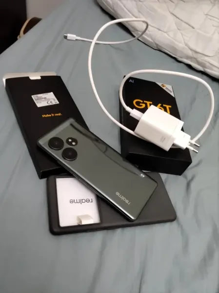 Realme Gt 6t - 1