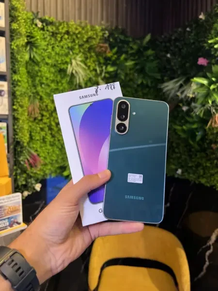SAMSUNG F56 - 1