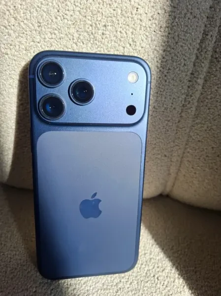 Iphone Iphone 17 promax - 1