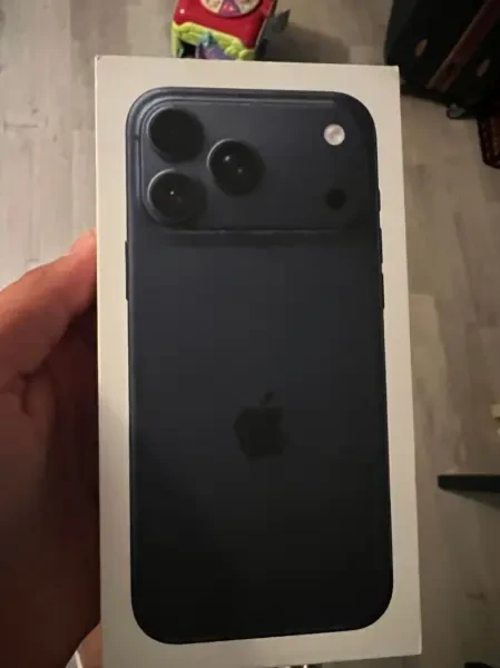 Iphone 17 pro max - 1