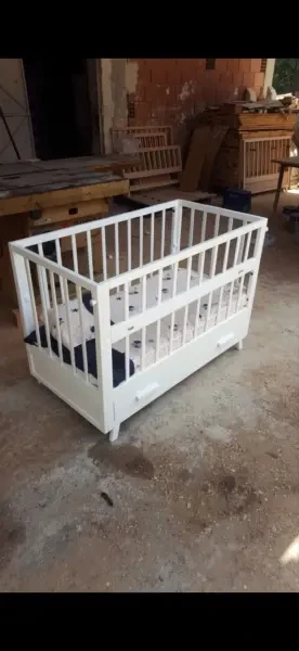 Lit de bébé - 1