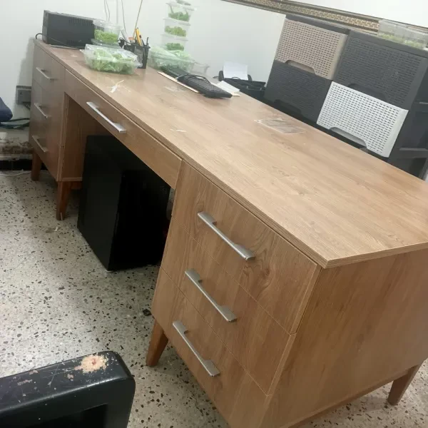 Bureau - 1