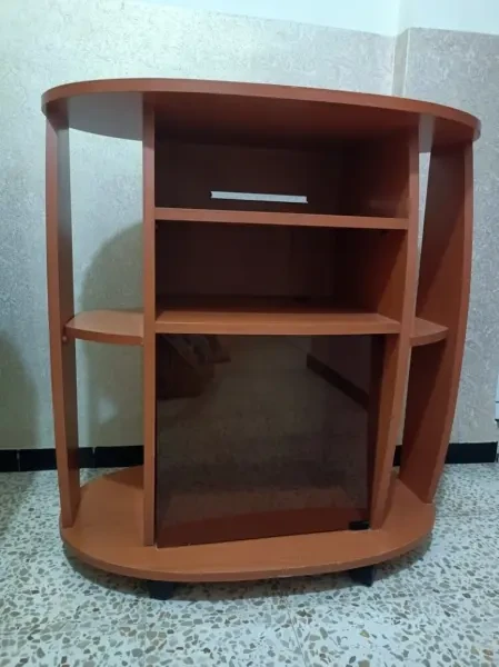 بيع أثاث قديم طابلة تلفاز وطابل - 1