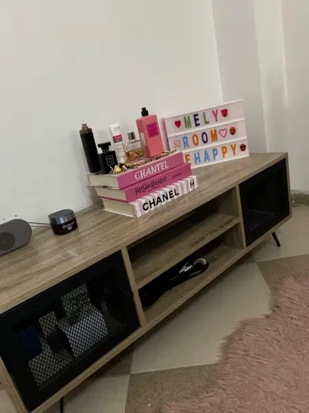 Meuble a TV - 1