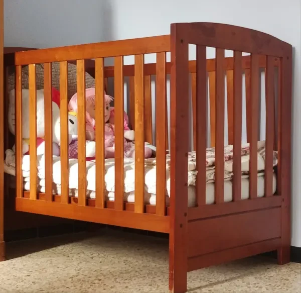 Lit bébé en bois massif Baby Esco - 1