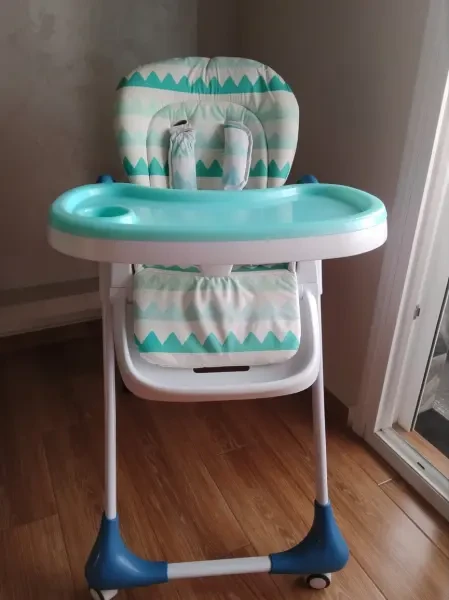 Chaise haute à manger - 1