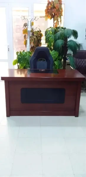 Bureau En Mdf Et Melamine - 1