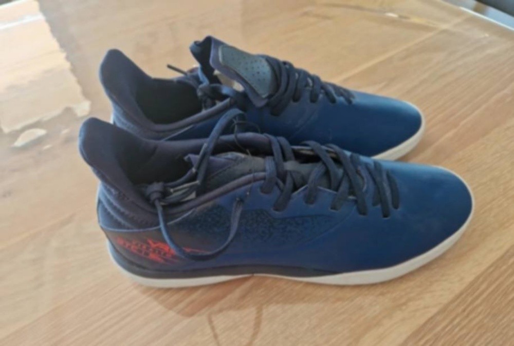 soulier football tous terrain 43 - 3