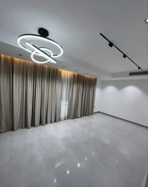 بيع شقة 4 غرف - 2