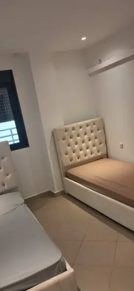 بيع شقة 4 غرف - 2