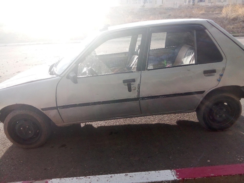 سيارة 205 جينيور - 2