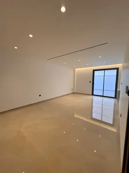 بيع شقة 4 غرف - 2