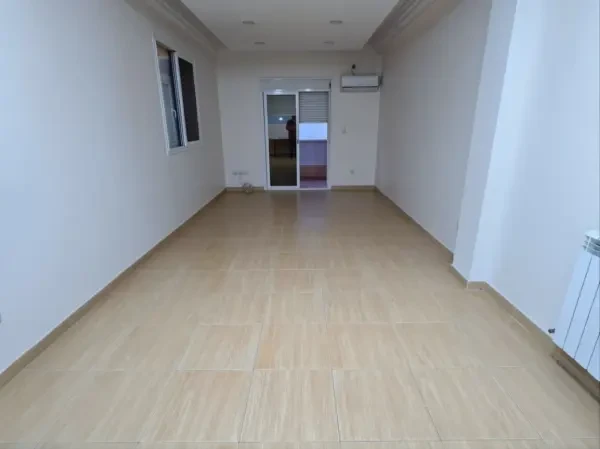 كراء شقة طابق فيلا 3 غرف - 1