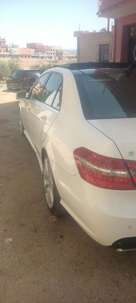 marcedas E250 - 5