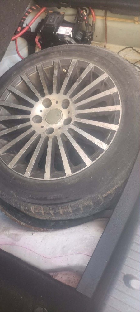 marcedas E250 - 12