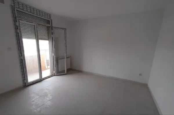 Location Appartement F3 Annaba - 1
