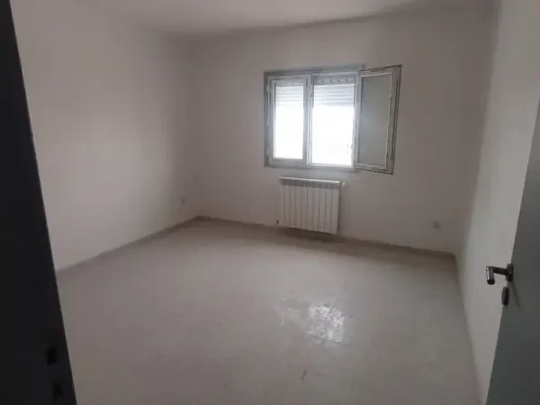 Location Appartement F3 Annaba - 2