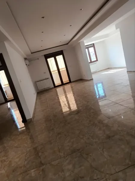 Location Appartement F4 Alger - 1