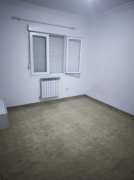 Location Appartement F4 Alger - 1