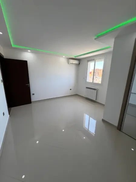 Vente Appartement F4 Alger - 1