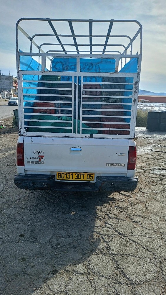 مازدا ب2500 - 3