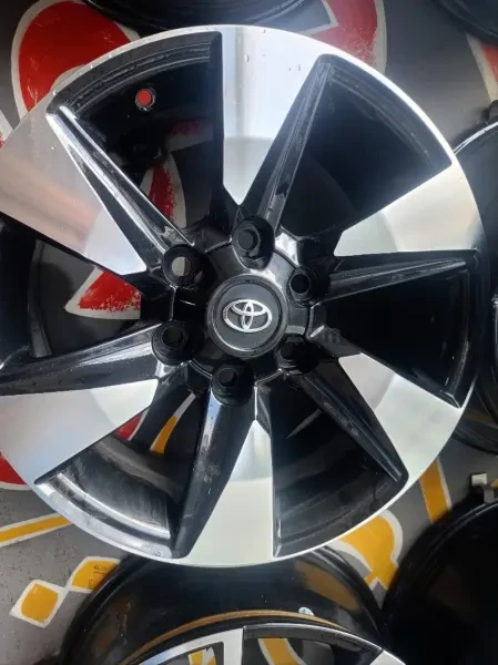 Jantes alliage Toyota - 1