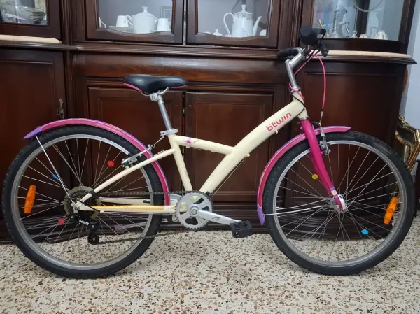 Vélo Btwin Pour Filles 24". - 1