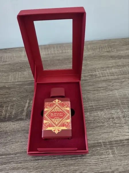 عطر نسائي - 1