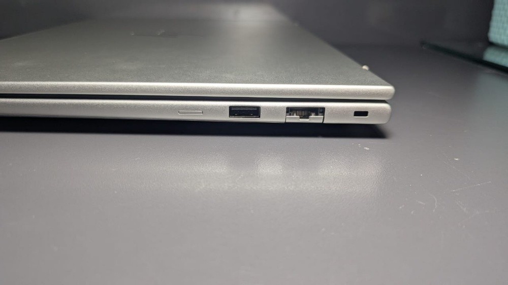 HP elitebook 6G1AH  - 8