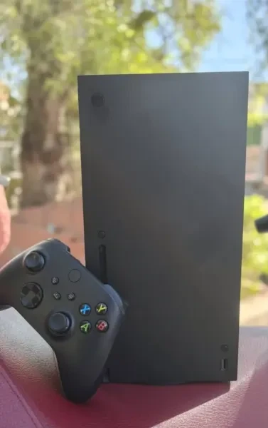 Xbox Series X 1TB + Manette - 1