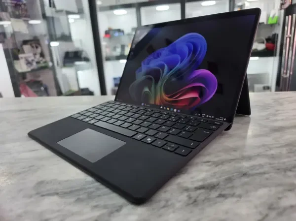 Microsoft Surface Pro 11 Snapdrag - 1