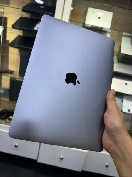 MacBook Pro m1 8/256gb - 1