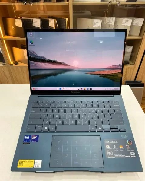 Asus Zenbook 14 Ultra 9 285H 32gb - 1