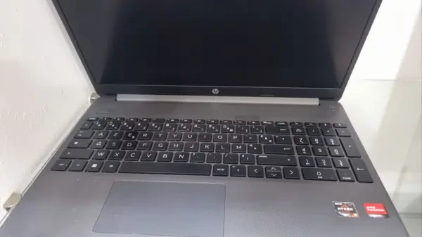 Pc portable hp Ryzen 5 5_8Go_256G - 1