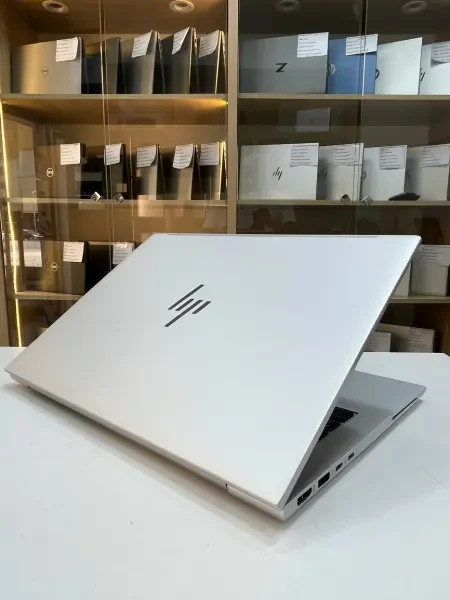 HP élitebook 840 G11 Ultra 5 135U - 1