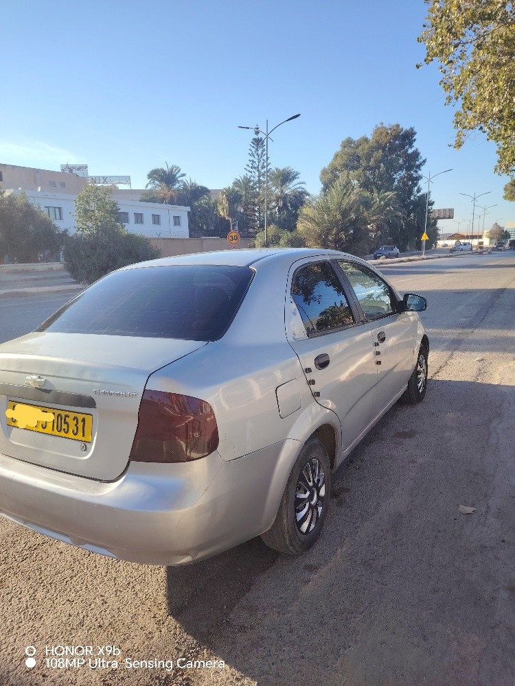 chevrolet Avio - 4