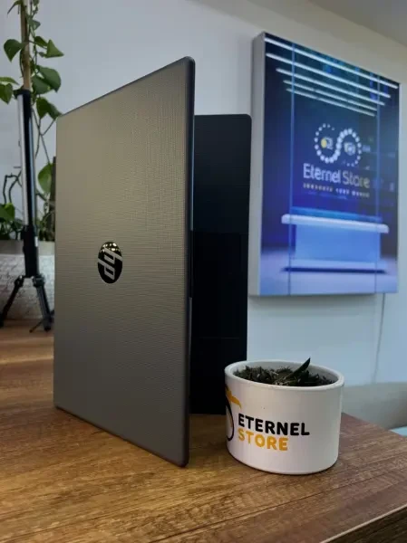 HP 250 G10 I7-1335U 16GB/512GB - 1
