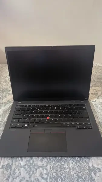 Thinkpad T14s Gen 3 - 1