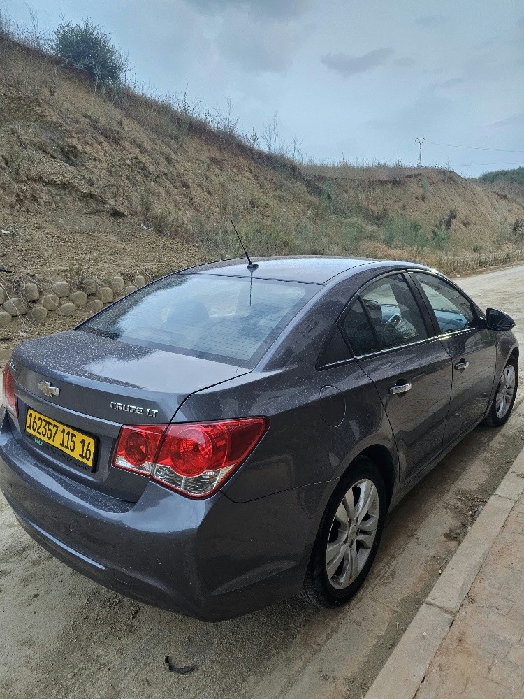 Chevrolet Cruze - 3