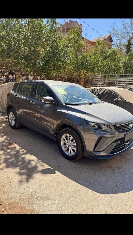 geely coolray - 3