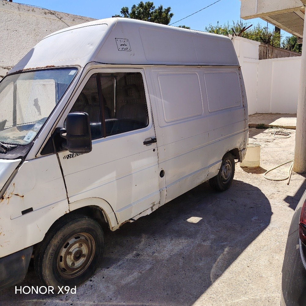 Renault Trafic - 1