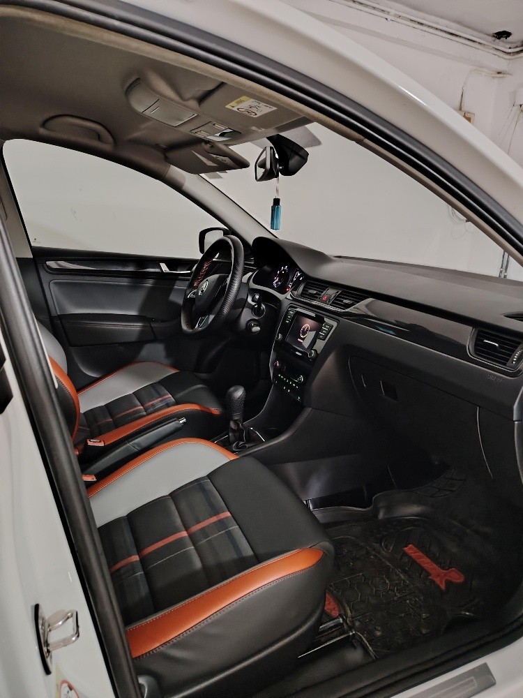 skoda rapid monté Carlo - 5