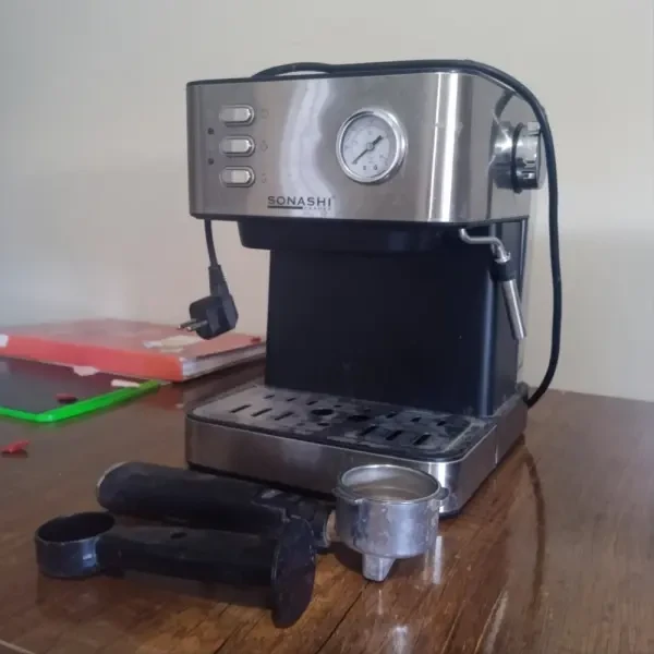Cafetière marque SONASHI - 1