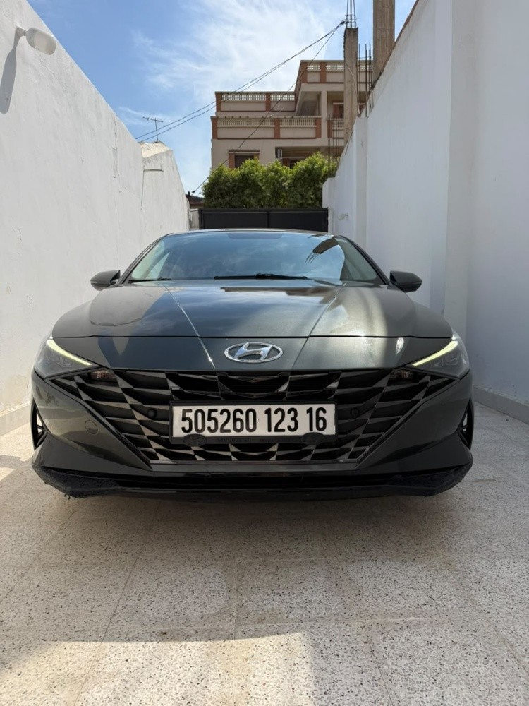 elantra  - 1
