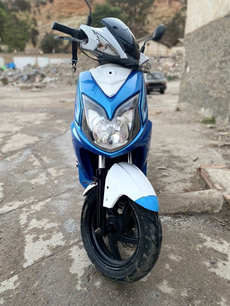Sym jet4 - 4