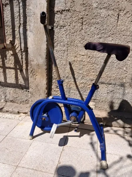 Vélo dappartement ancien - 1