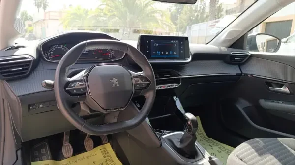 Peugeot 208 2023 Style - 2