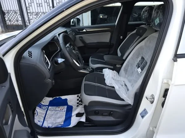 Volkswagen T-Roc 2026 R-Line - 3