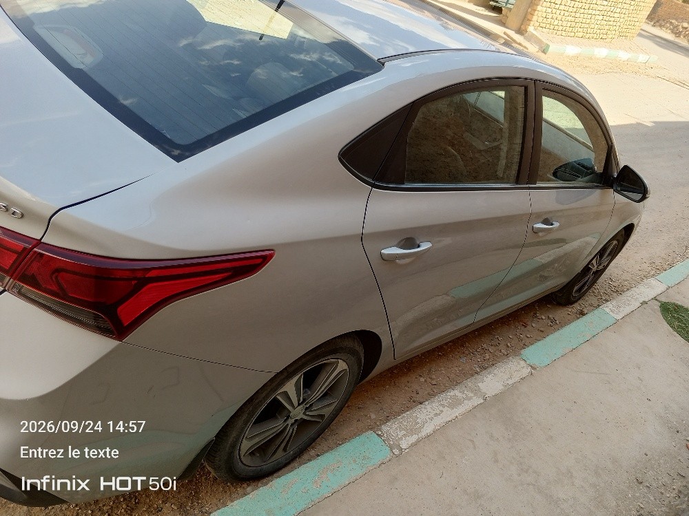 Hyundai accent  - 8