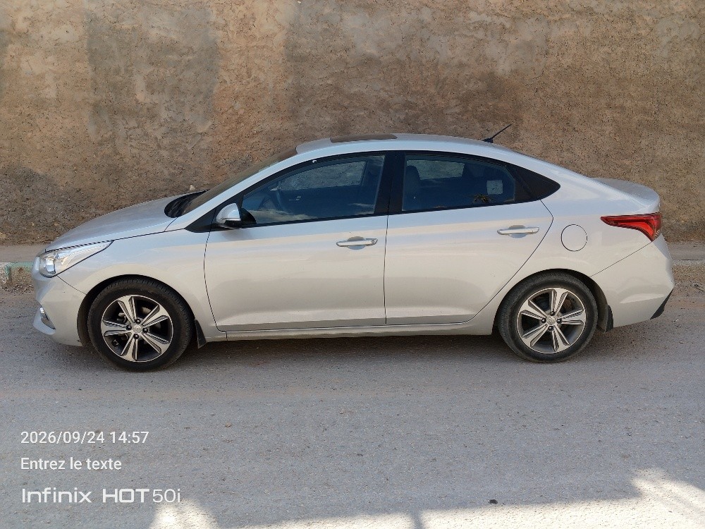 Hyundai accent  - 9